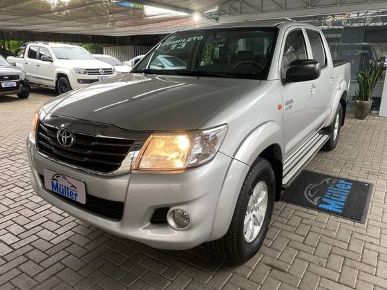 TOYOTA HILUX 2.7 SRV 4X4 CD 16V FLEX 4P AUTOMÁTICO TOYOTA HILUX 2.7 SRV 4X4 CD 16V FLEX 4P AUTOMÁTICO